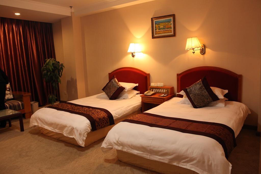 Tianhong Hotel Heze Ruang foto